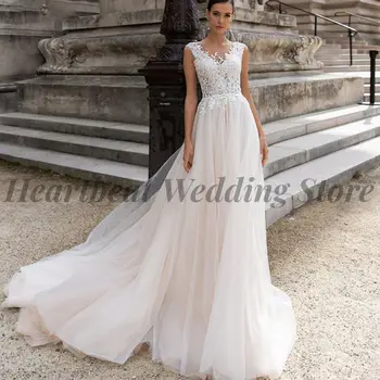 Элегантное свадебное платье А-силуэта 2023 года для невест с V-образным вырезом, элегантными кружевными аппликациями, пуговицами сзади и шлейфом без рукавов