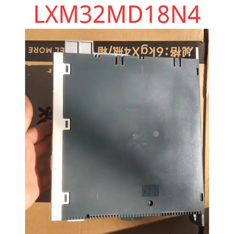 Подержанный тестовый драйвер LXM32MD18N4 В порядке 4