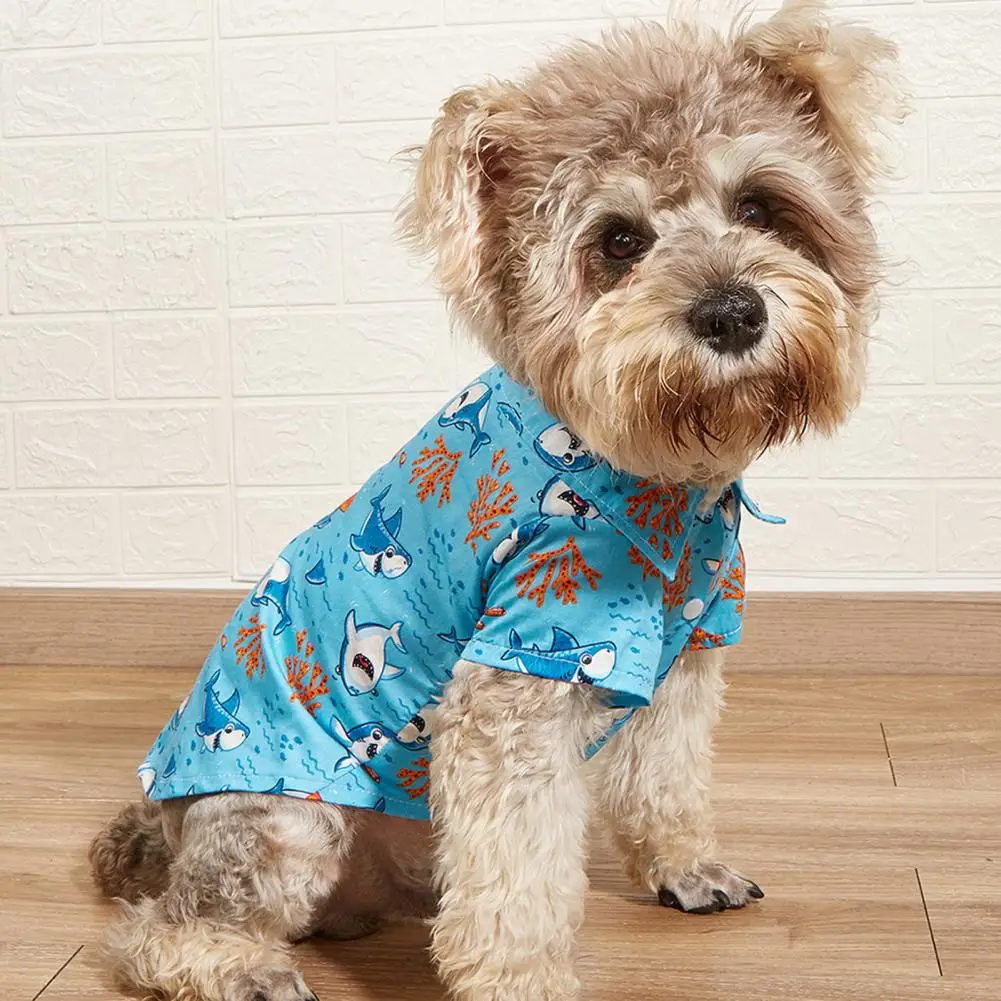 Стильная одежда с короткими рукавами и мультяшным принтом Яркая цветная рубашка для домашних животных Одежда для собак с короткими рукавами для повседневной носки 2