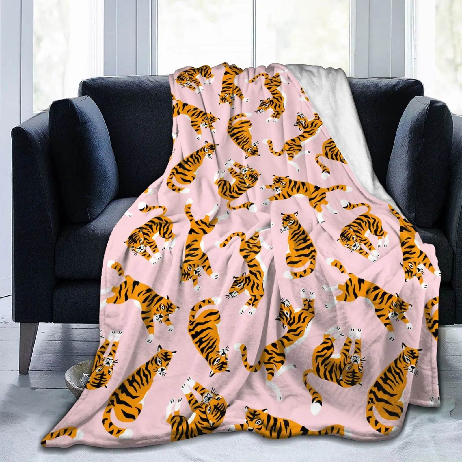 Реалистичные одеяла из тигровой шкуры, Фланелевый текстильный декор, шкура животного, Портативные теплые одеяла для кровати, коврик с принтом королевских животных. 4