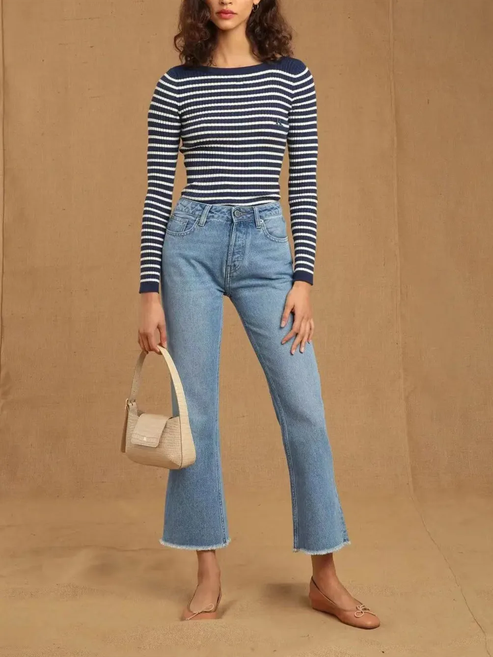 Женские винтажные джинсы с необработанным краем, простые весенне-летние женские универсальные джинсовые брюки с микро-трубой, новинка 2023 года 1