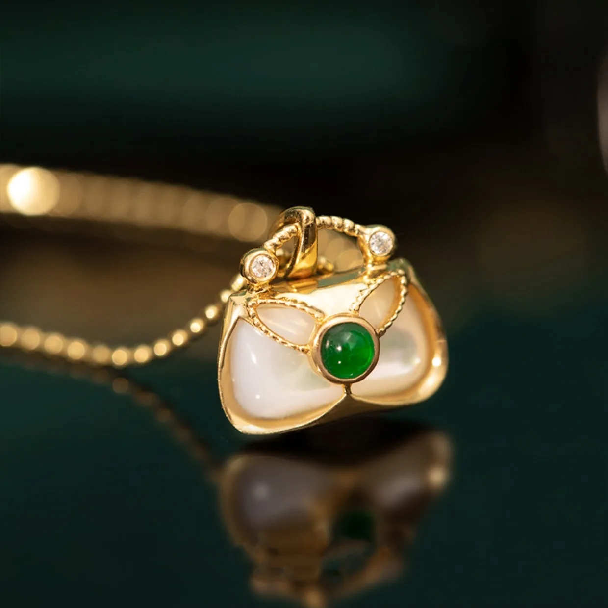 Ожерелье с подвеской в виде изумрудной раковины, женский дизайн, золотая высококачественная цепочка для свитера на ключицах 0