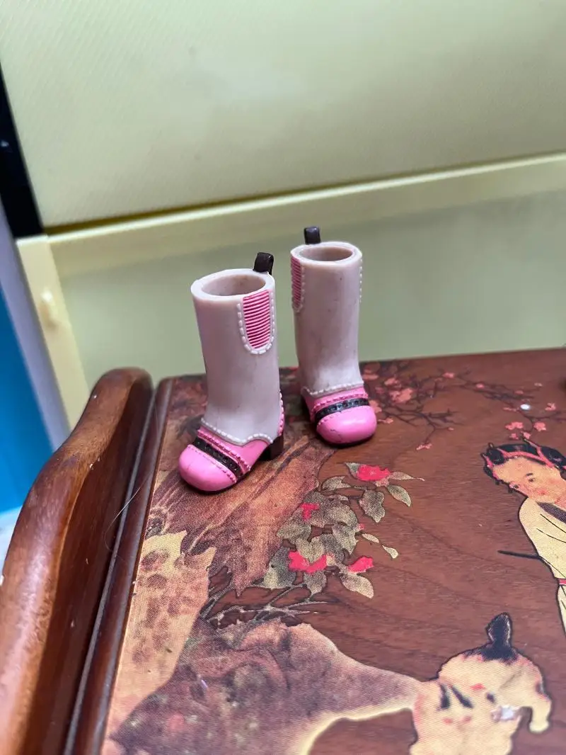 обувь для школы Монстр Хай Monster High School Children Высокие ботинки 1/6 кукольного ассортимента Повседневные сандалии Обувь Сапоги Аксессуары для кукол 1