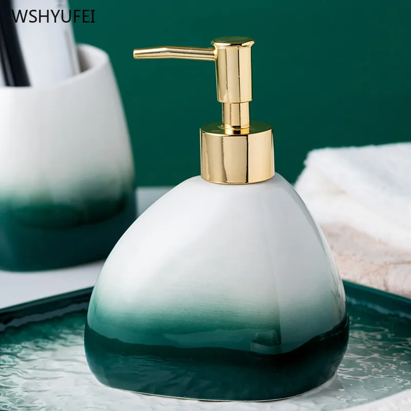 WSHYUFE Nordic Gradient green набор для ванной комнаты простой керамический держатель зубной щетки флакон лосьона мыльница Набор для мытья посуды для дома 4