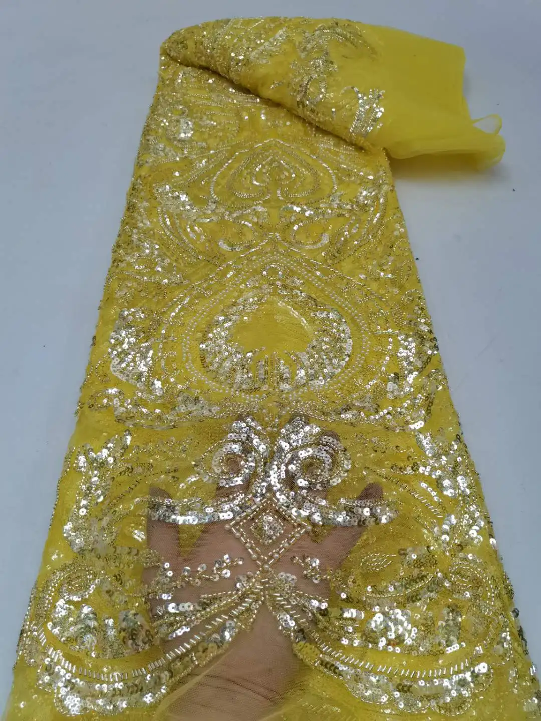 Африканская желтая Французская кружевная ткань ручной работы из бисера 2023 Последняя серия 3D вышивки Тюлевое кружево с жемчугом для свадебного платья 0