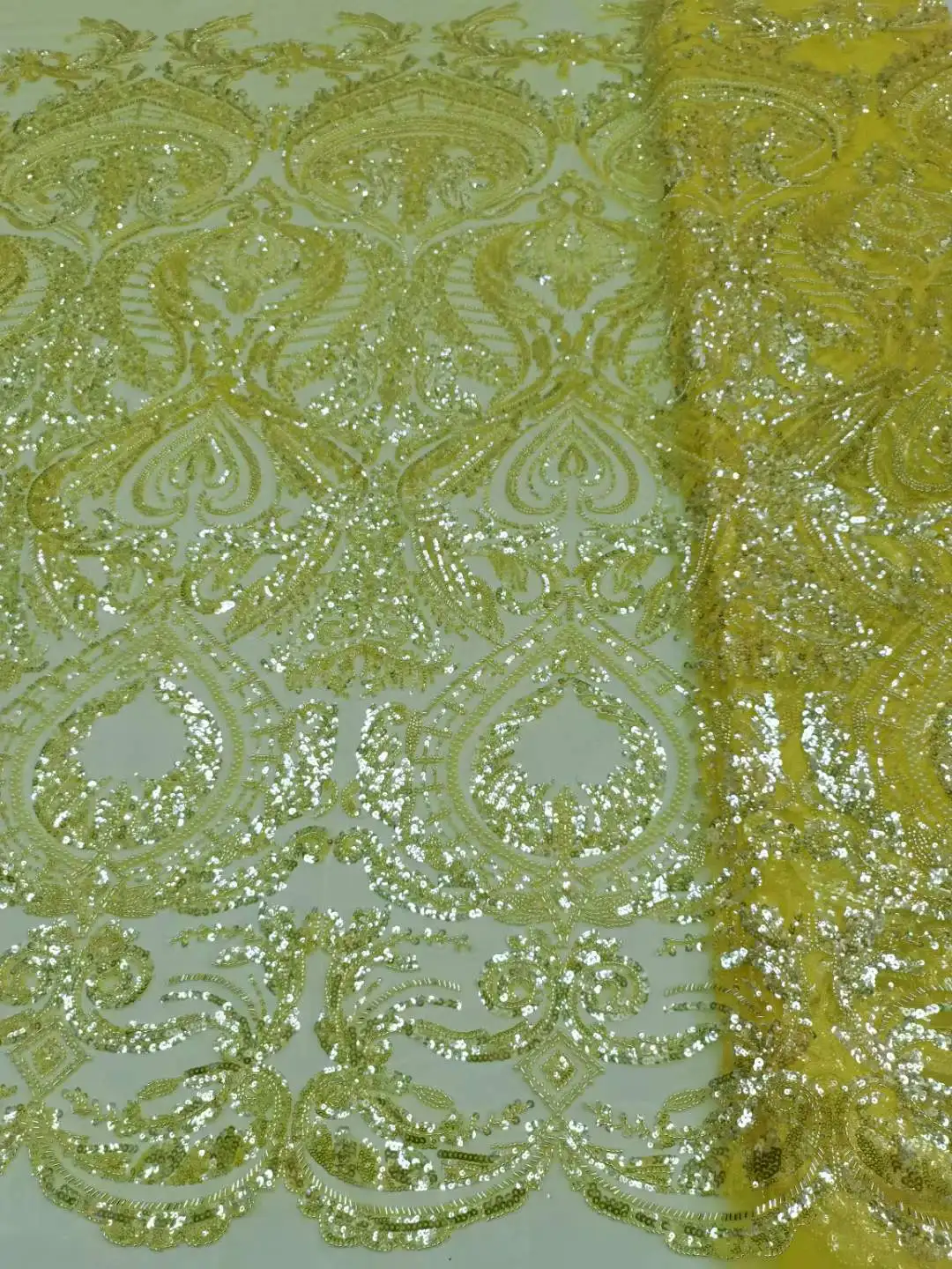 Африканская желтая Французская кружевная ткань ручной работы из бисера 2023 Последняя серия 3D вышивки Тюлевое кружево с жемчугом для свадебного платья 1