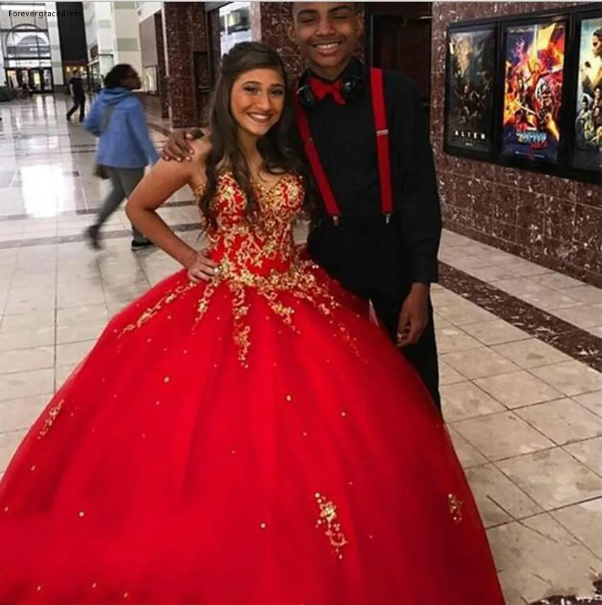 2019 Дешевое красное пышное платье принцессы в арабском стиле, длинное платье для выпускного вечера для девочек в Дубае, большие размеры, сшитое на заказ 1